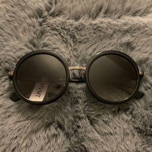new MVMT voodoo black and grey sunglasses
